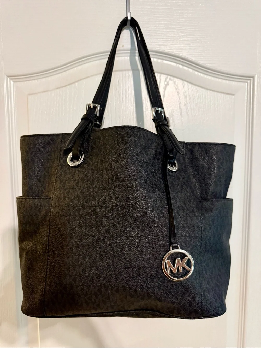 Black Michael Kors t